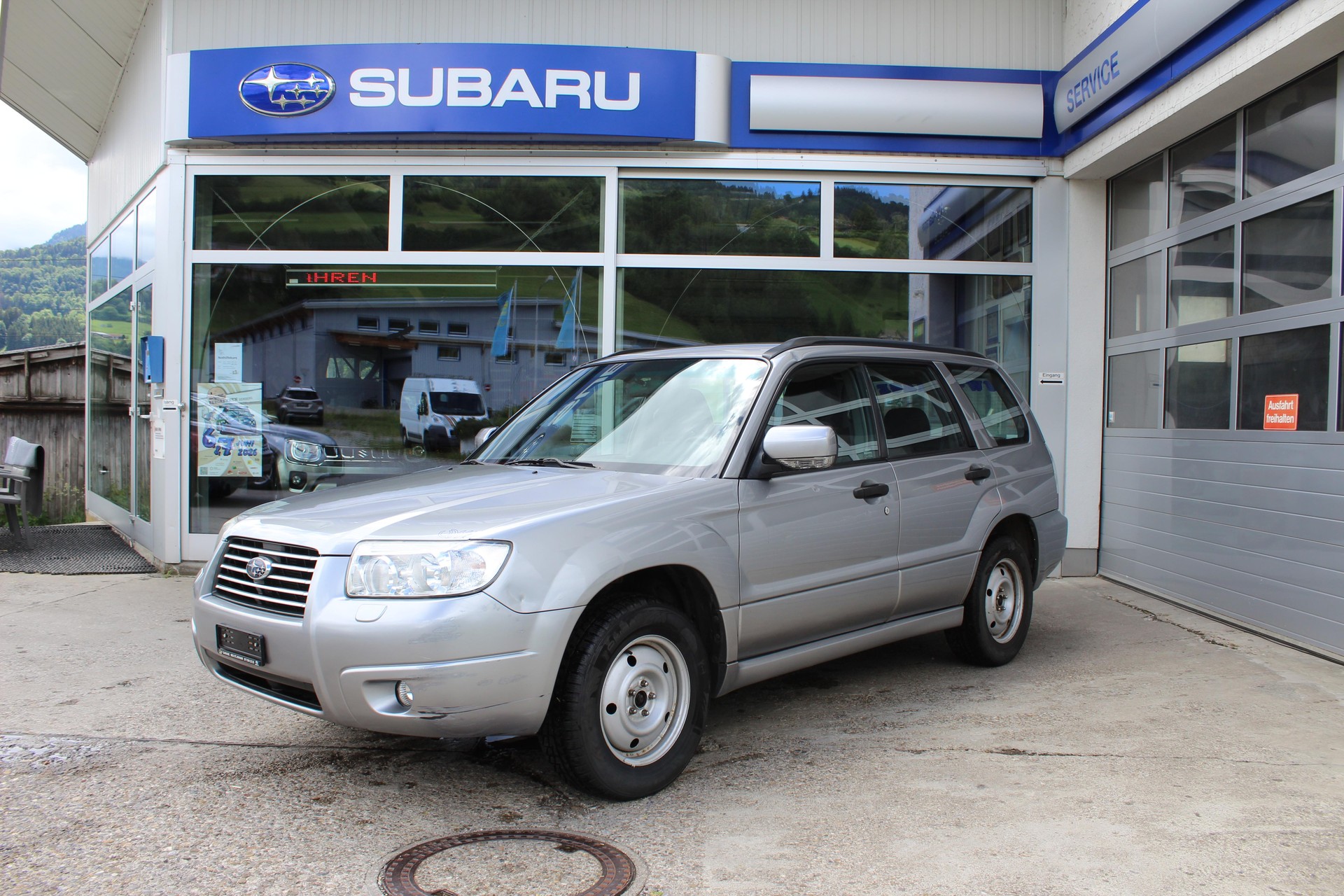 SUBARU Forester Station 2.0 X Swiss-image-2