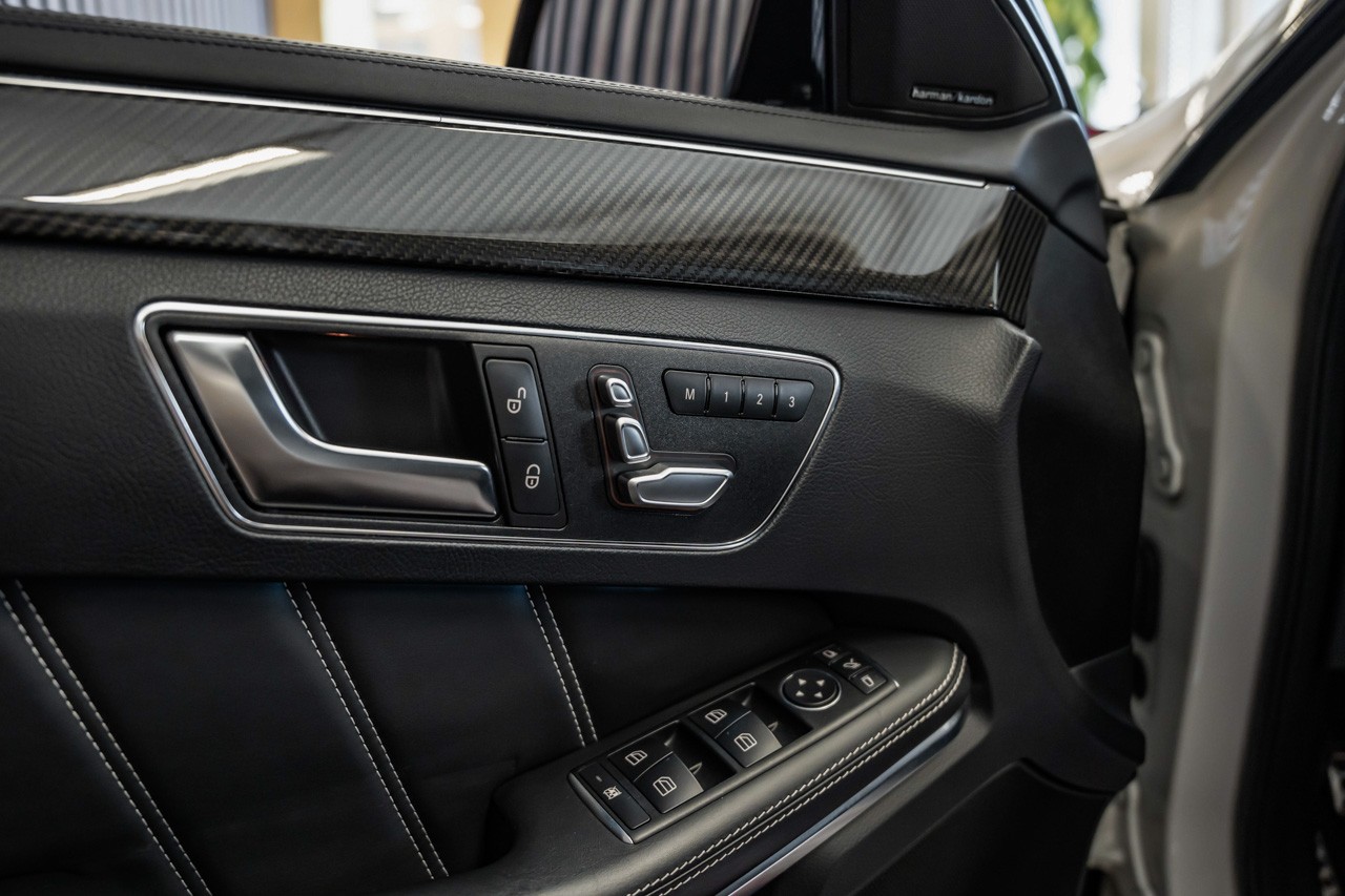 MERCEDES-BENZ E 63 AMG S 4Matic Speedshift-image-27