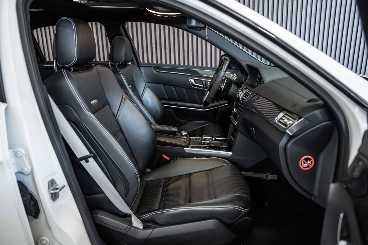 MERCEDES-BENZ E 63 AMG S 4Matic Speedshift-image-15