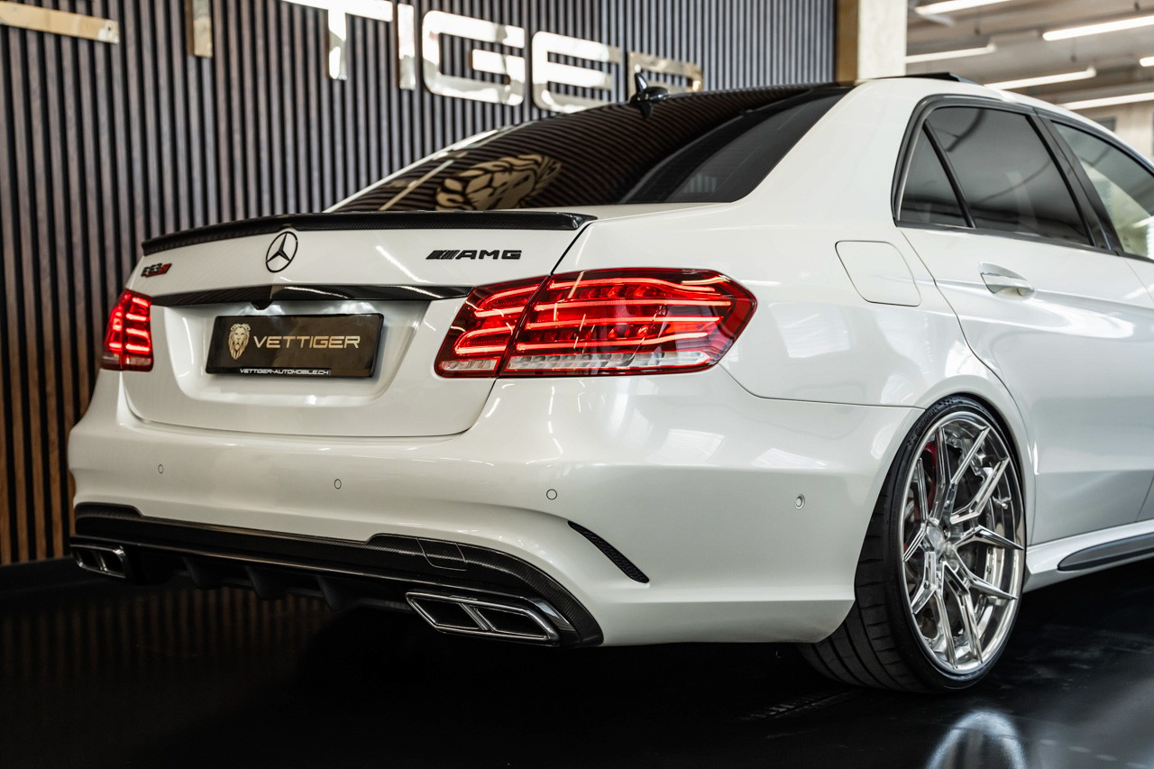 MERCEDES-BENZ E 63 AMG S 4Matic Speedshift-image-7