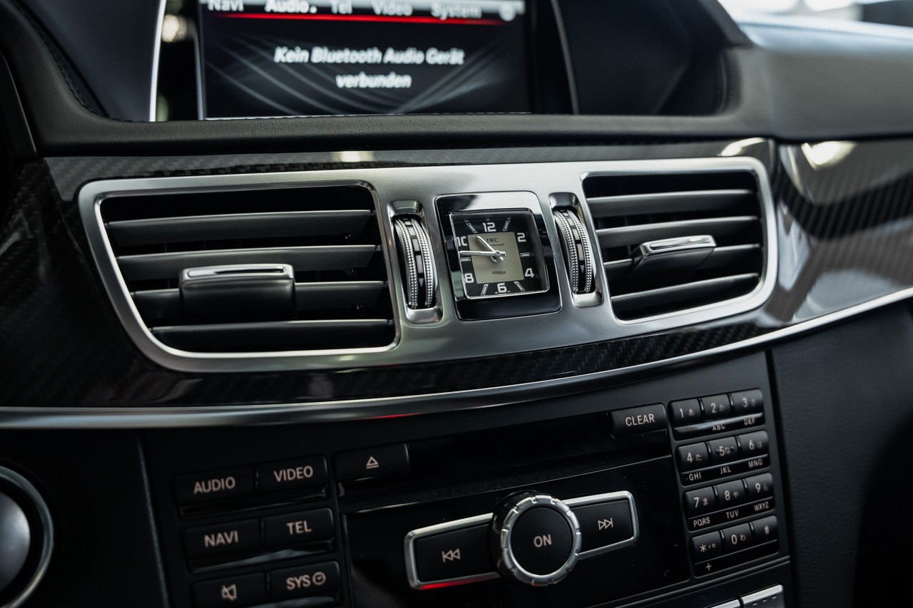 MERCEDES-BENZ E 63 AMG S 4Matic Speedshift-image-23