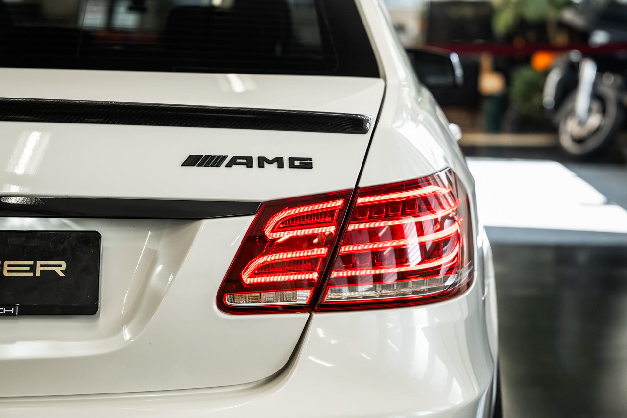 MERCEDES-BENZ E 63 AMG S 4Matic Speedshift-image-9