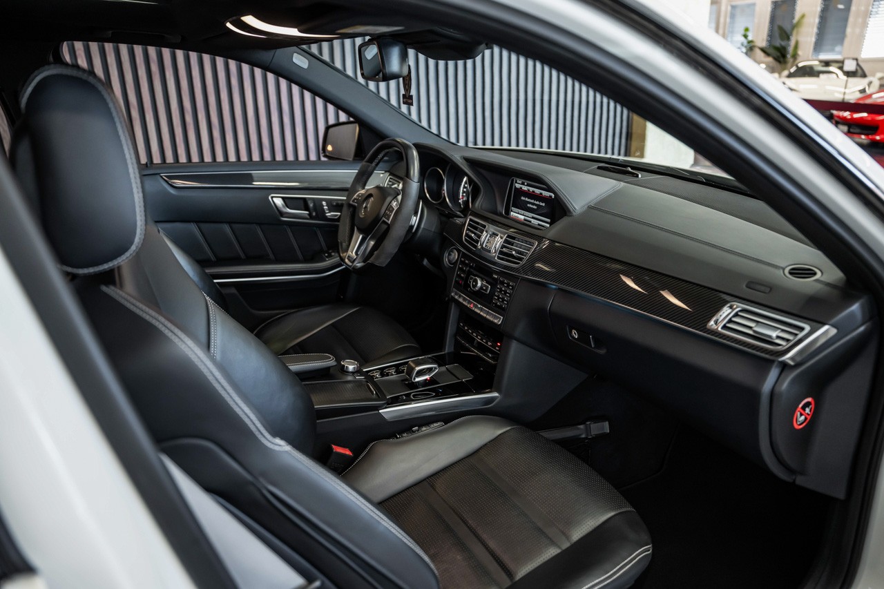 MERCEDES-BENZ E 63 AMG S 4Matic Speedshift-image-14