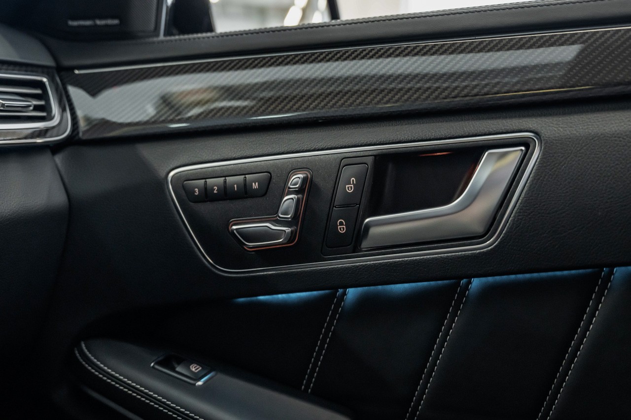 MERCEDES-BENZ E 63 AMG S 4Matic Speedshift-image-28