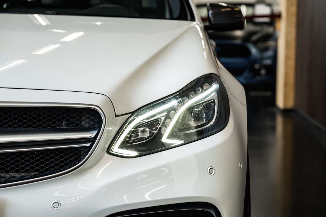 MERCEDES-BENZ E 63 AMG S 4Matic Speedshift-image-8