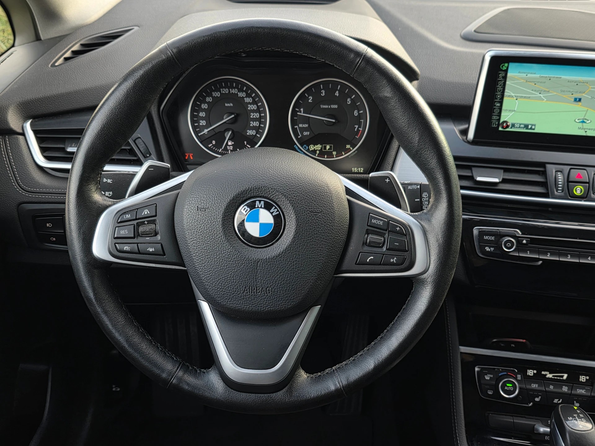 BMW 220i Gran Tourer Sport Line Steptronic *Frisch ab MFK* 7-Sitzer *-image-11
