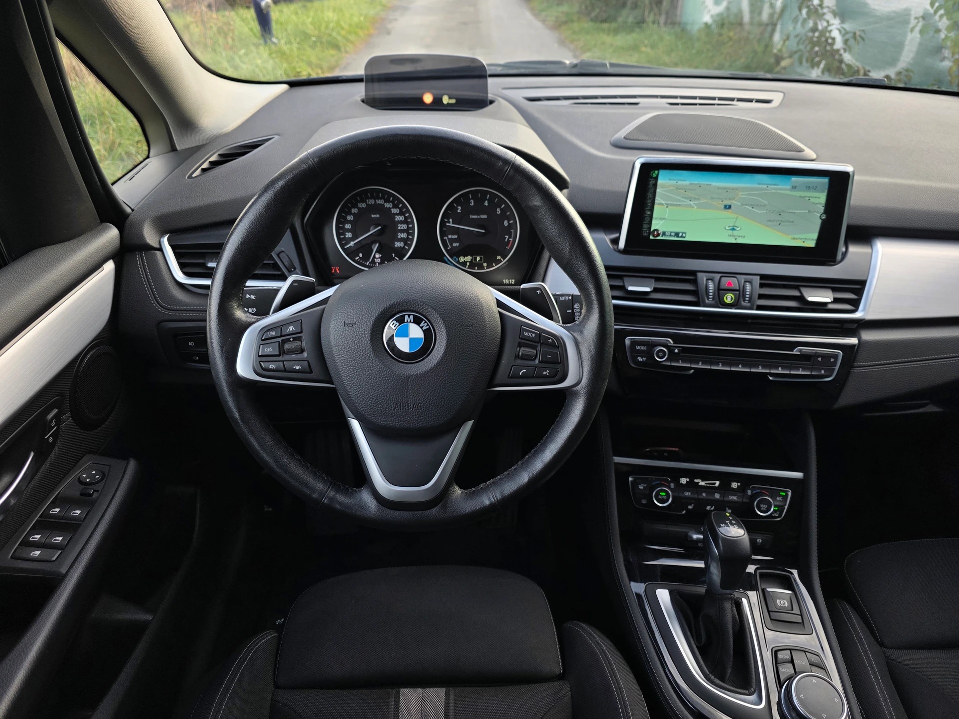 BMW 220i Gran Tourer Sport Line Steptronic *Frisch ab MFK* 7-Sitzer *-image-10