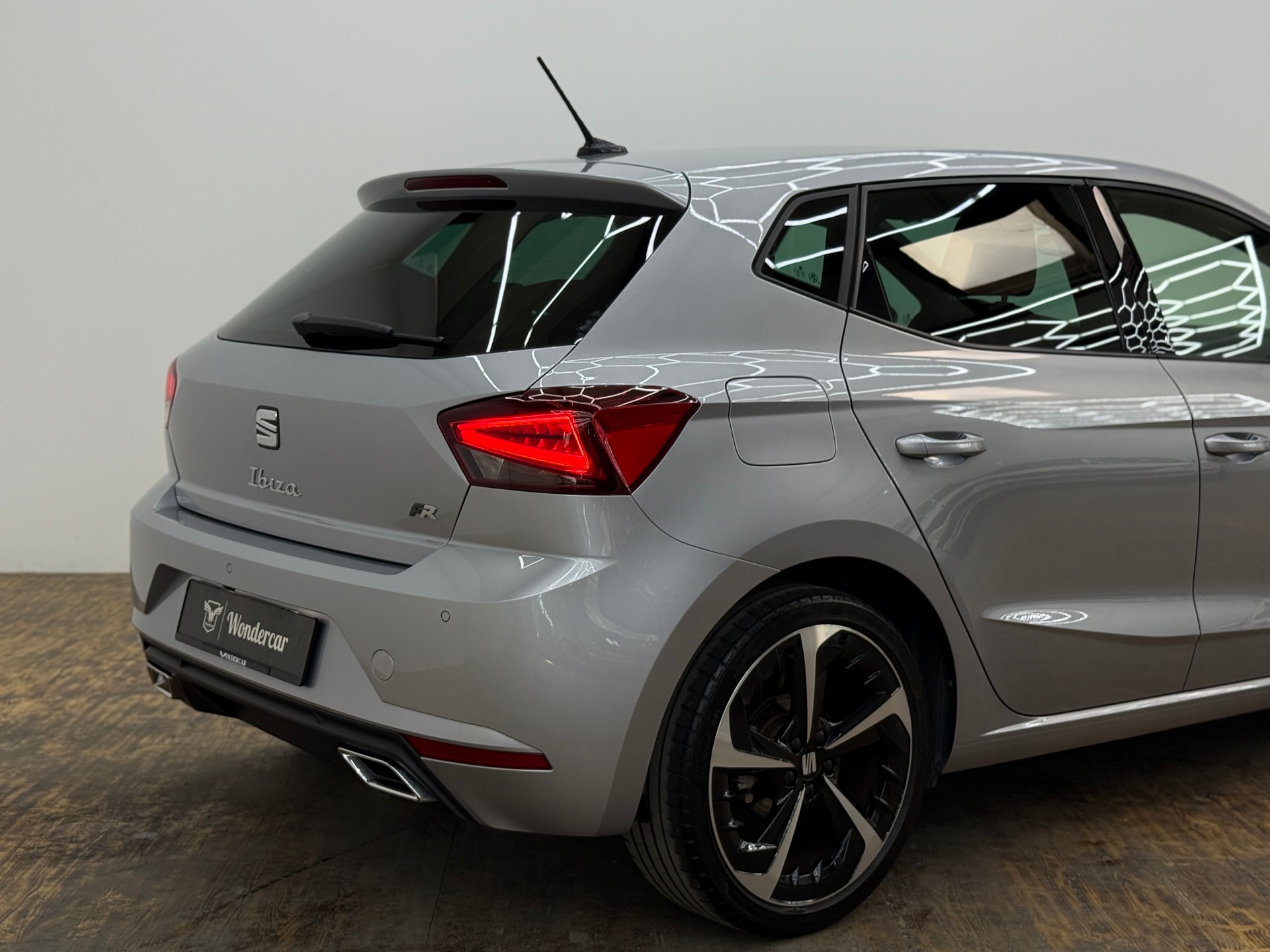 SEAT Ibiza 1.0 EcoTSI Hola FR DSG-image-13