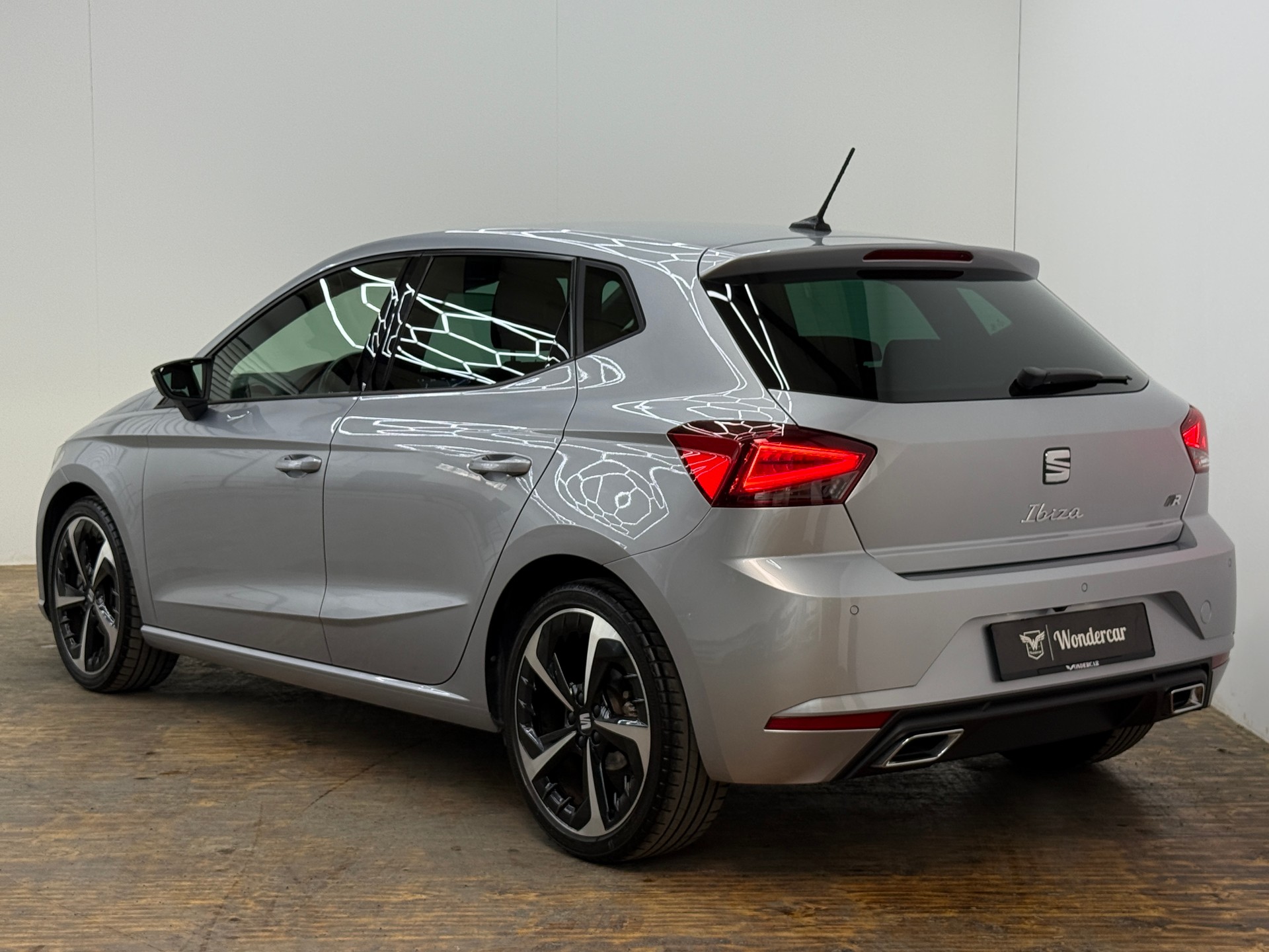 SEAT Ibiza 1.0 EcoTSI Hola FR DSG-image-9