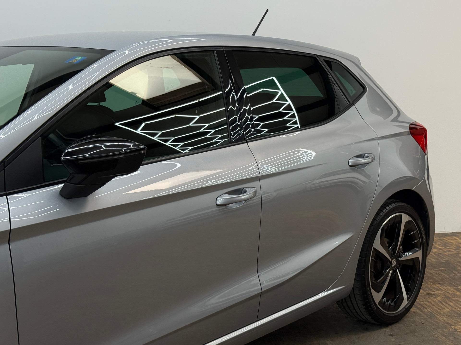 SEAT Ibiza 1.0 EcoTSI Hola FR DSG-image-6