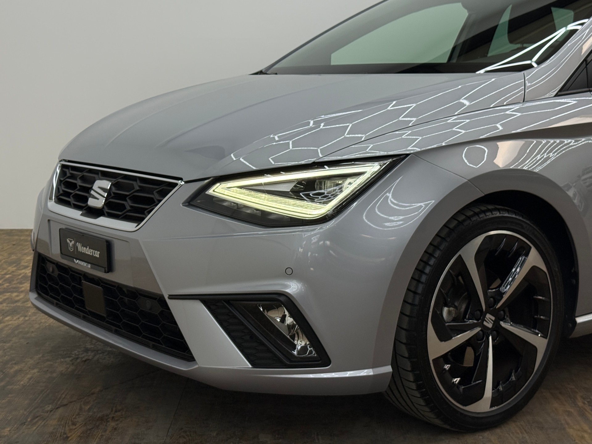 SEAT Ibiza 1.0 EcoTSI Hola FR DSG-image-4