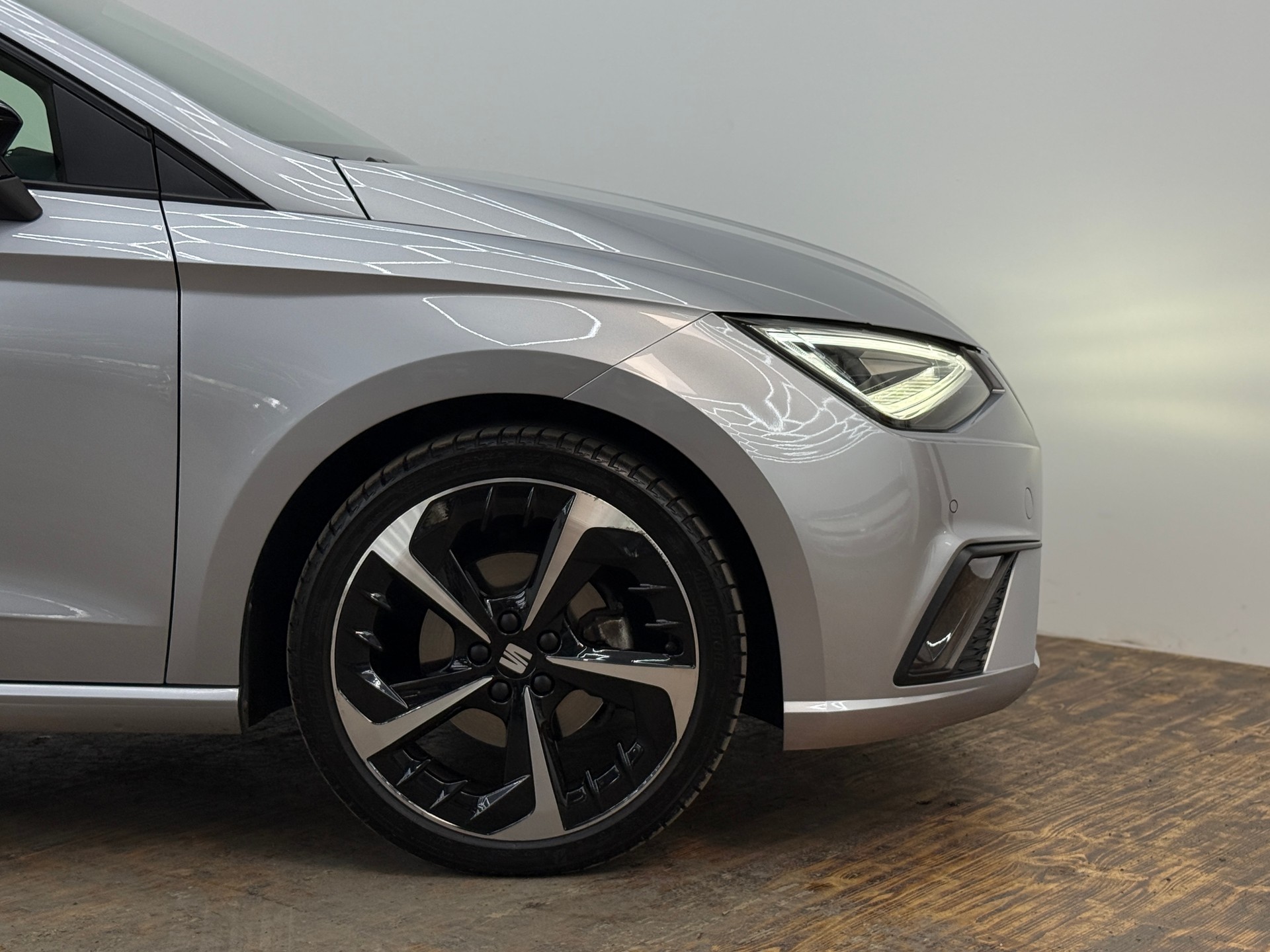 SEAT Ibiza 1.0 EcoTSI Hola FR DSG-image-17