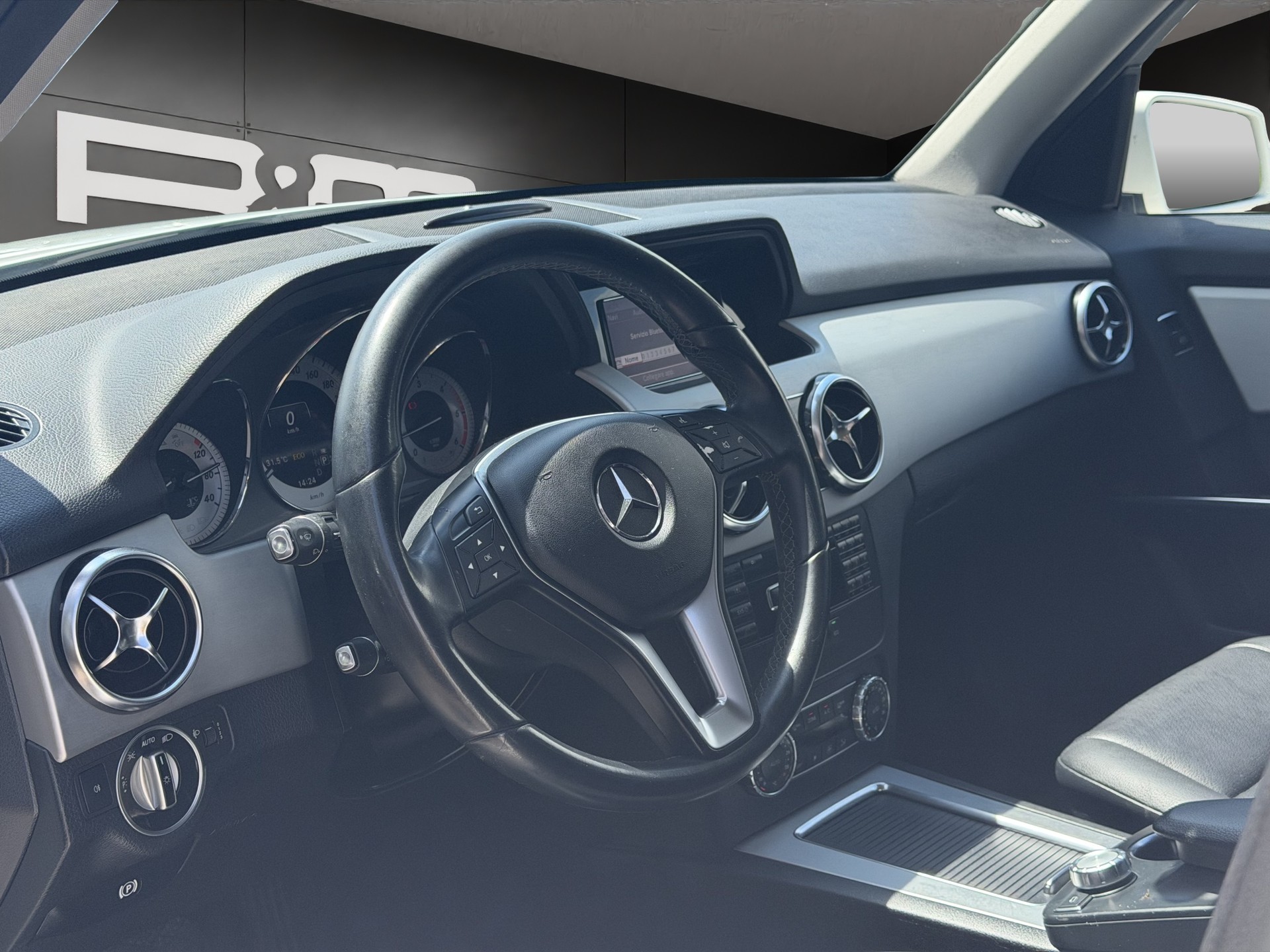 MERCEDES-BENZ GLK 220 BlueTEC 4Matic 7G-Tronic-image-7