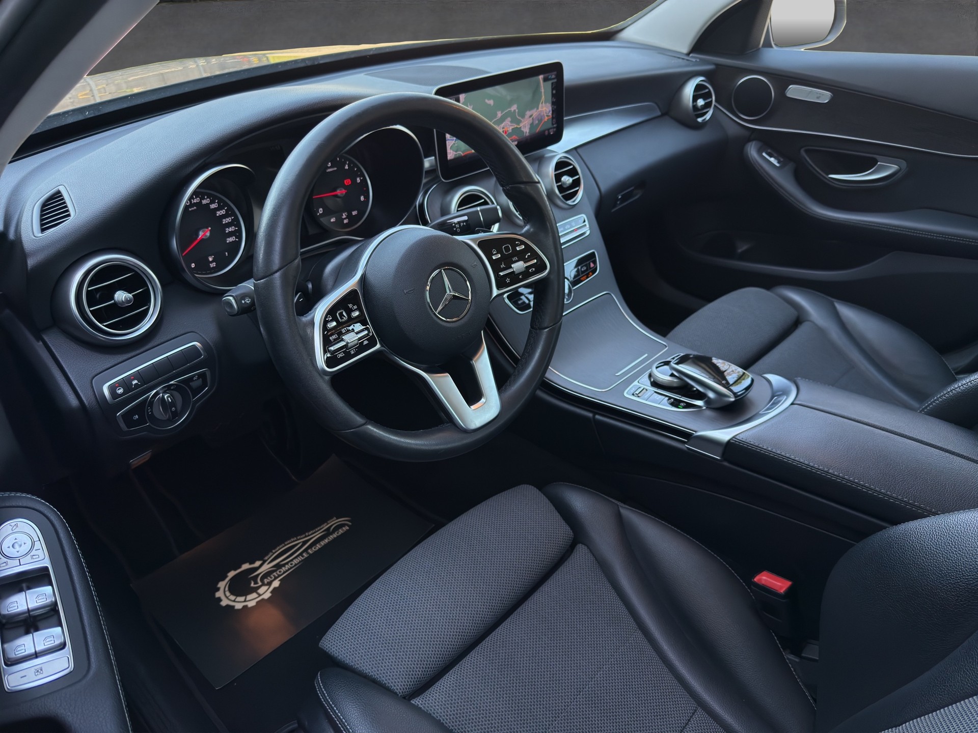 MERCEDES-BENZ C 220 d Swiss Star AMG Line 4m Kombi-image-8