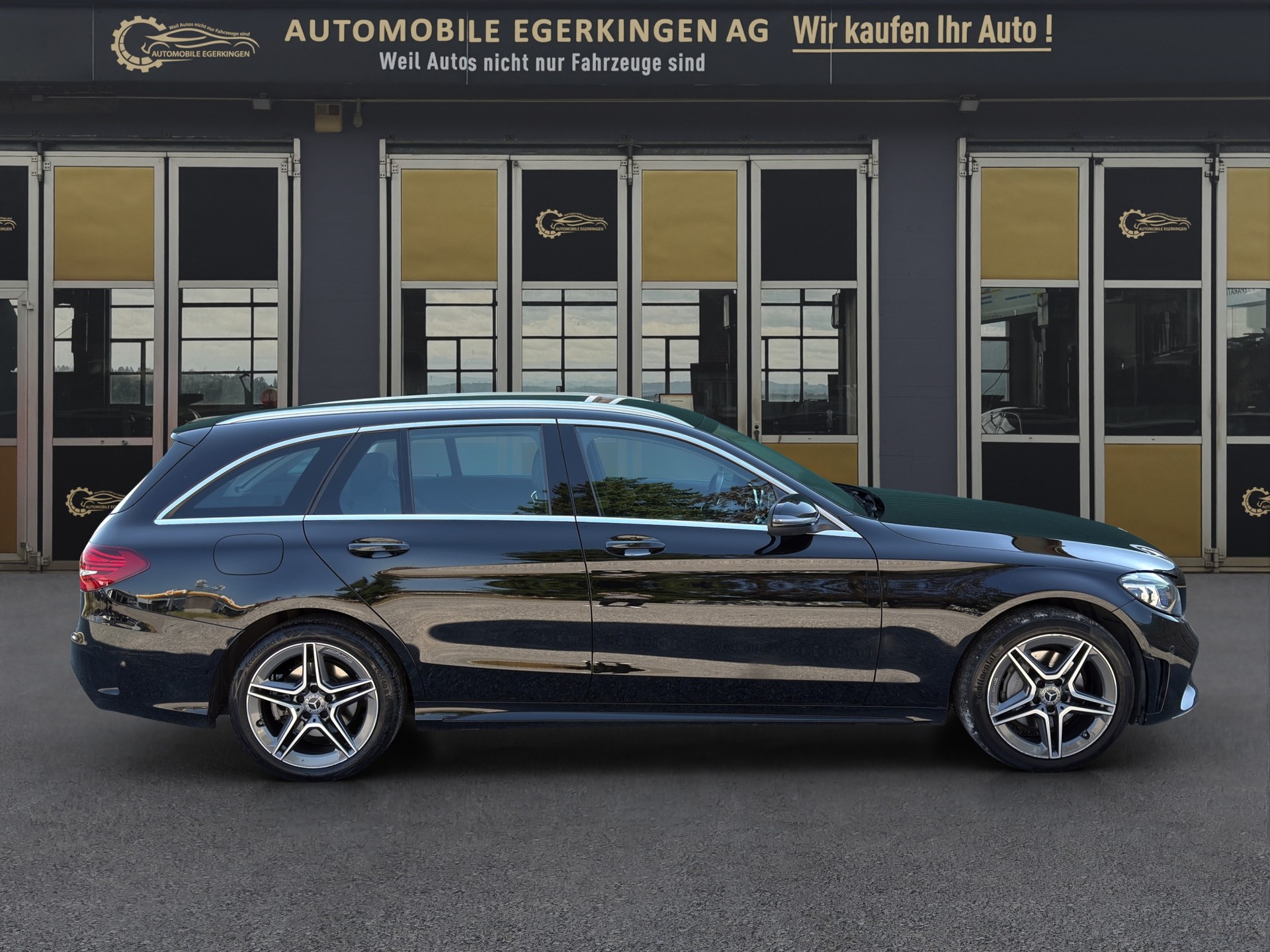 MERCEDES-BENZ C 220 d Swiss Star AMG Line 4m Kombi-image-3