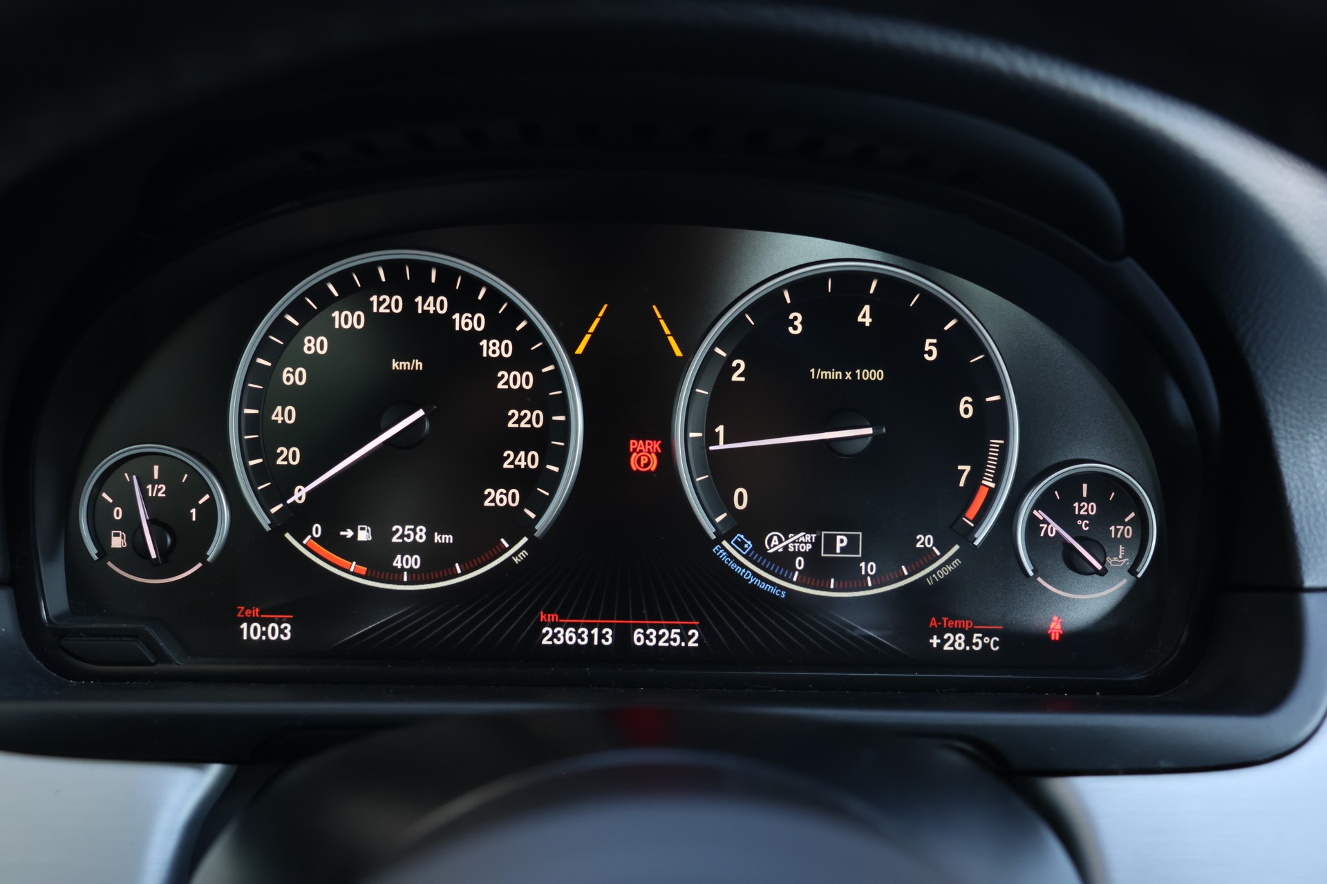 BMW 528i Touring xDrive M-Sport Modern Line Steptronic-image-15