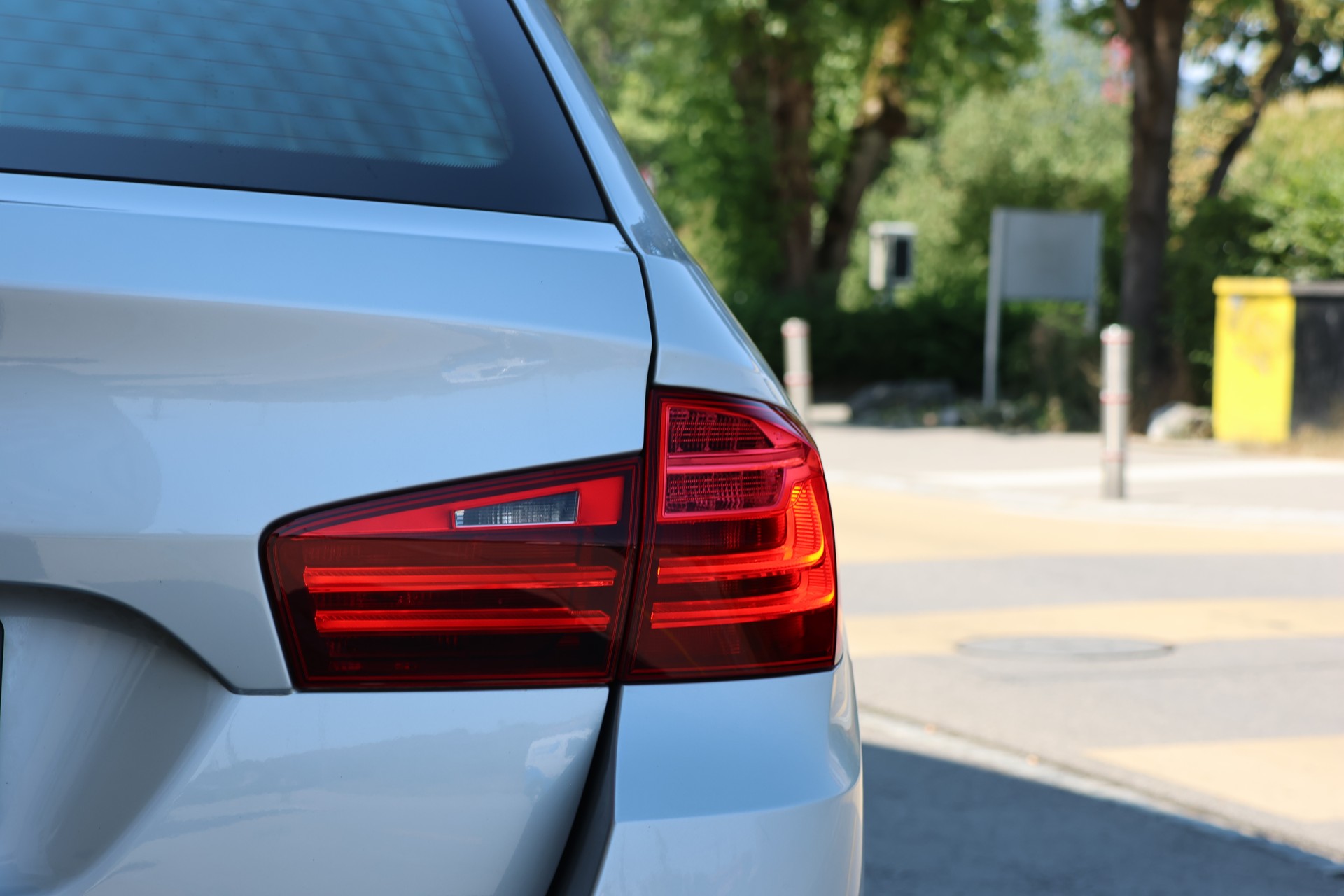 BMW 528i Touring xDrive M-Sport Modern Line Steptronic-image-5