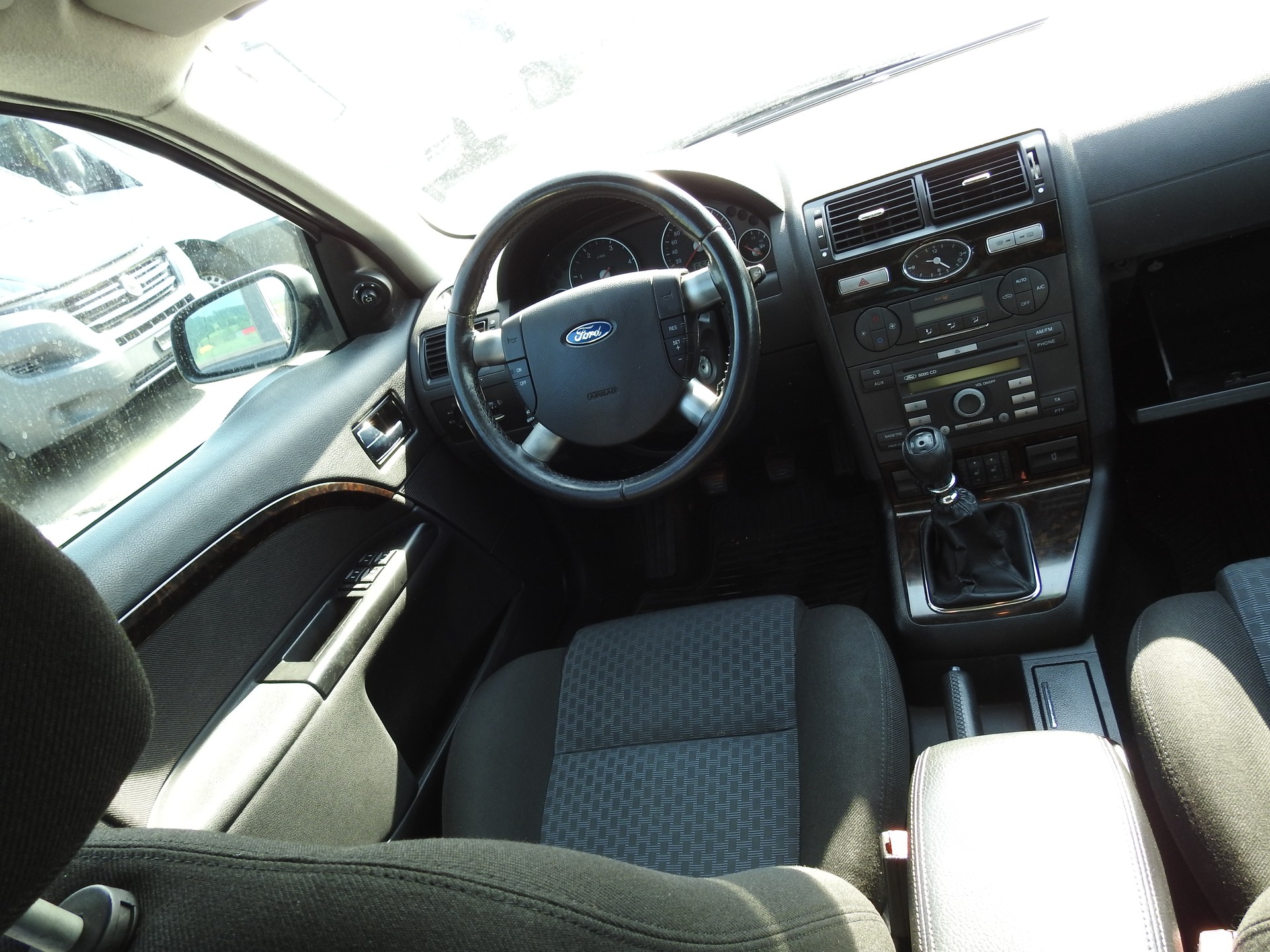 FORD Mondeo 2.0 Trend-image-18