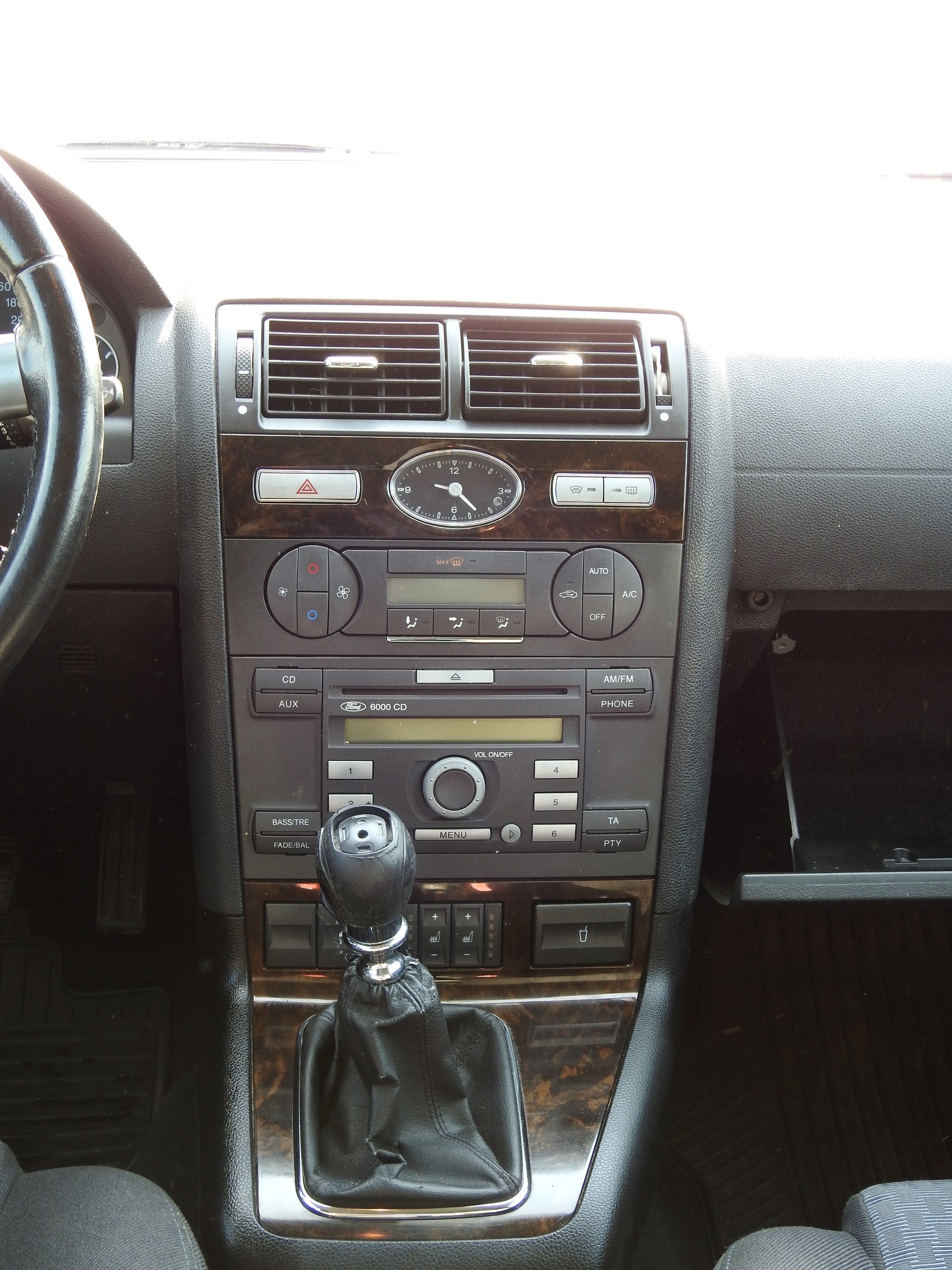 FORD Mondeo 2.0 Trend-image-16