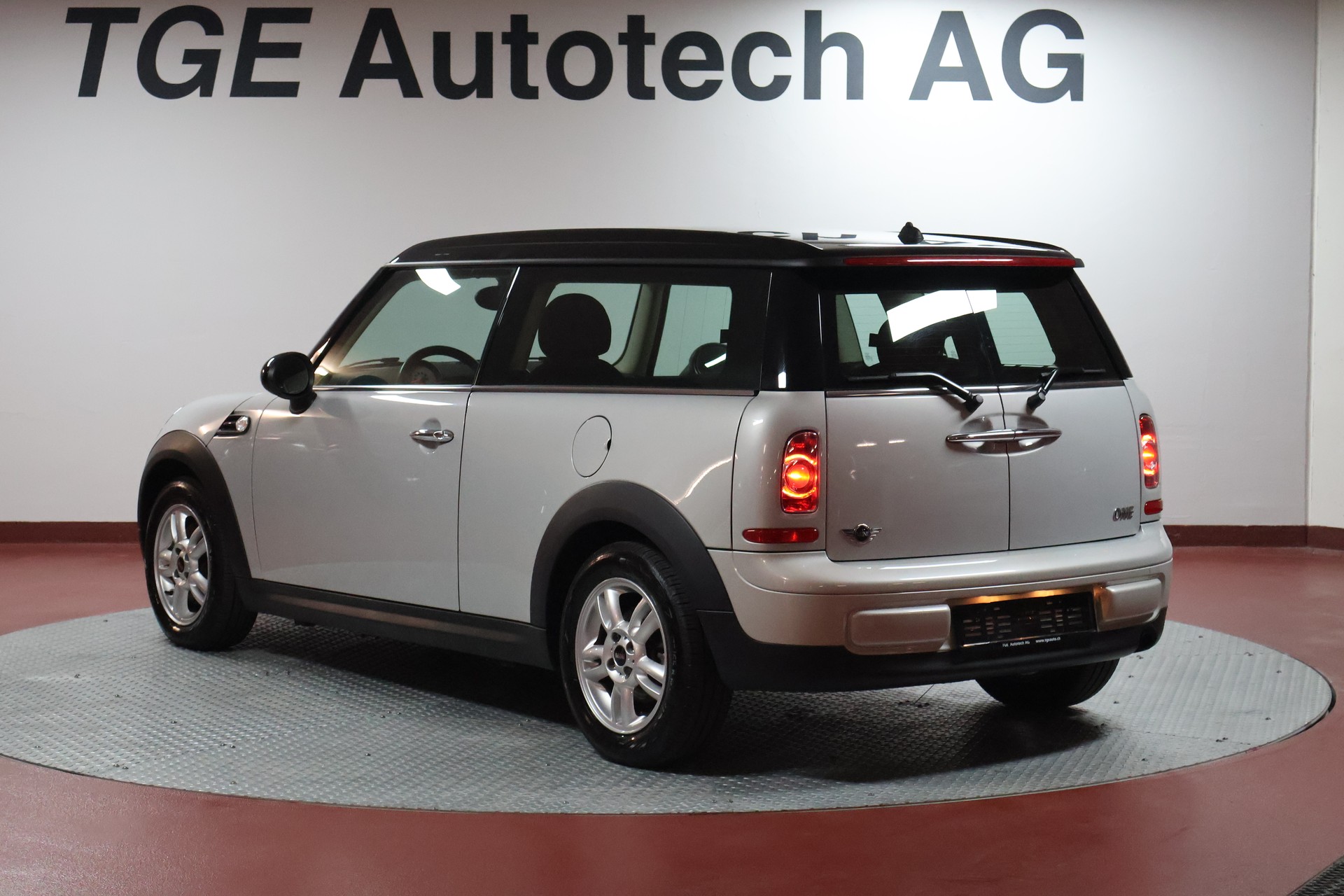 MINI Clubman One-image-13
