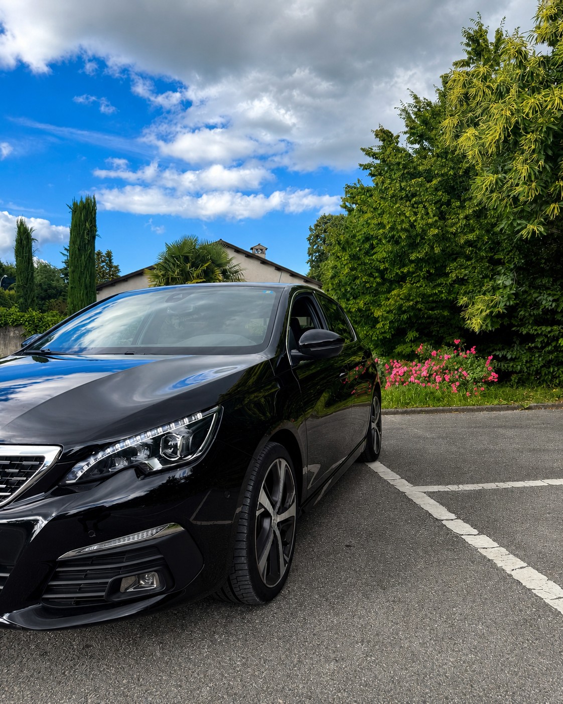 PEUGEOT 1.5 BlueHDi GT Pack-image-1
