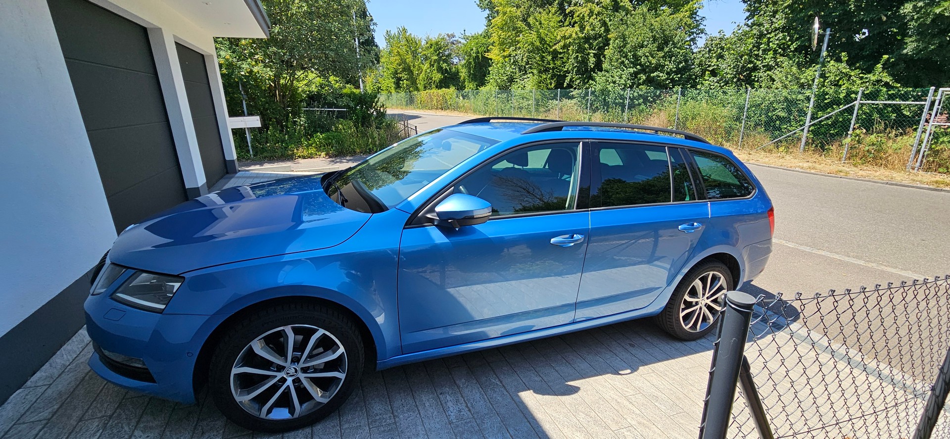 SKODA 1.5 TSI Ambition DSG-image-1