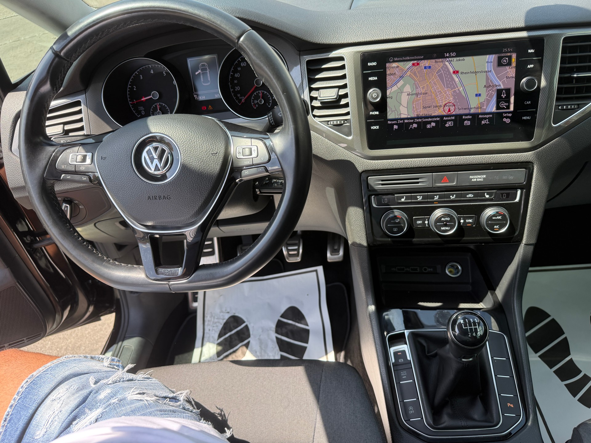 VW Golf Sportsvan 1.0 TSI Comfortline-image-9