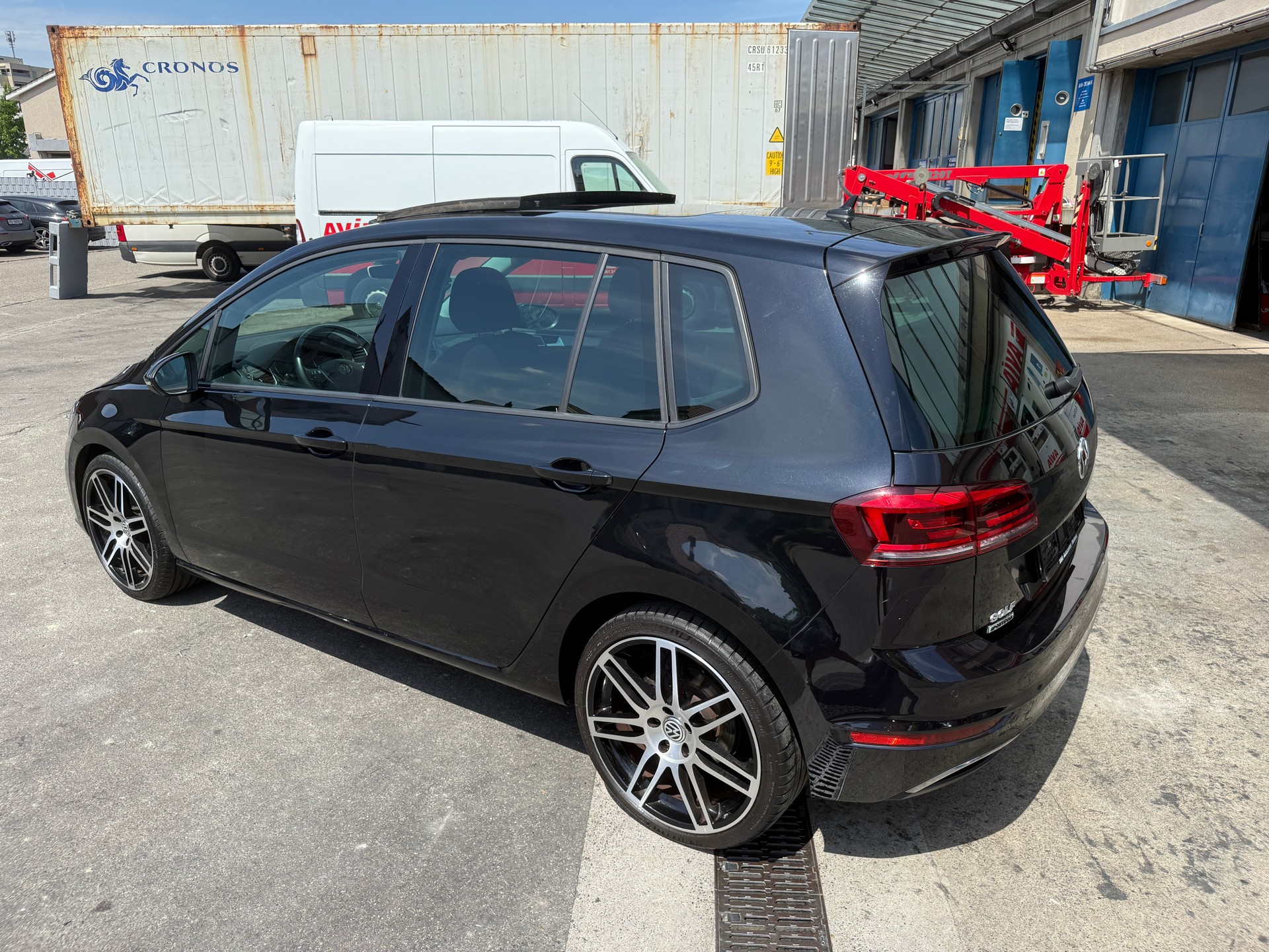 VW Golf Sportsvan 1.0 TSI Comfortline-image-3