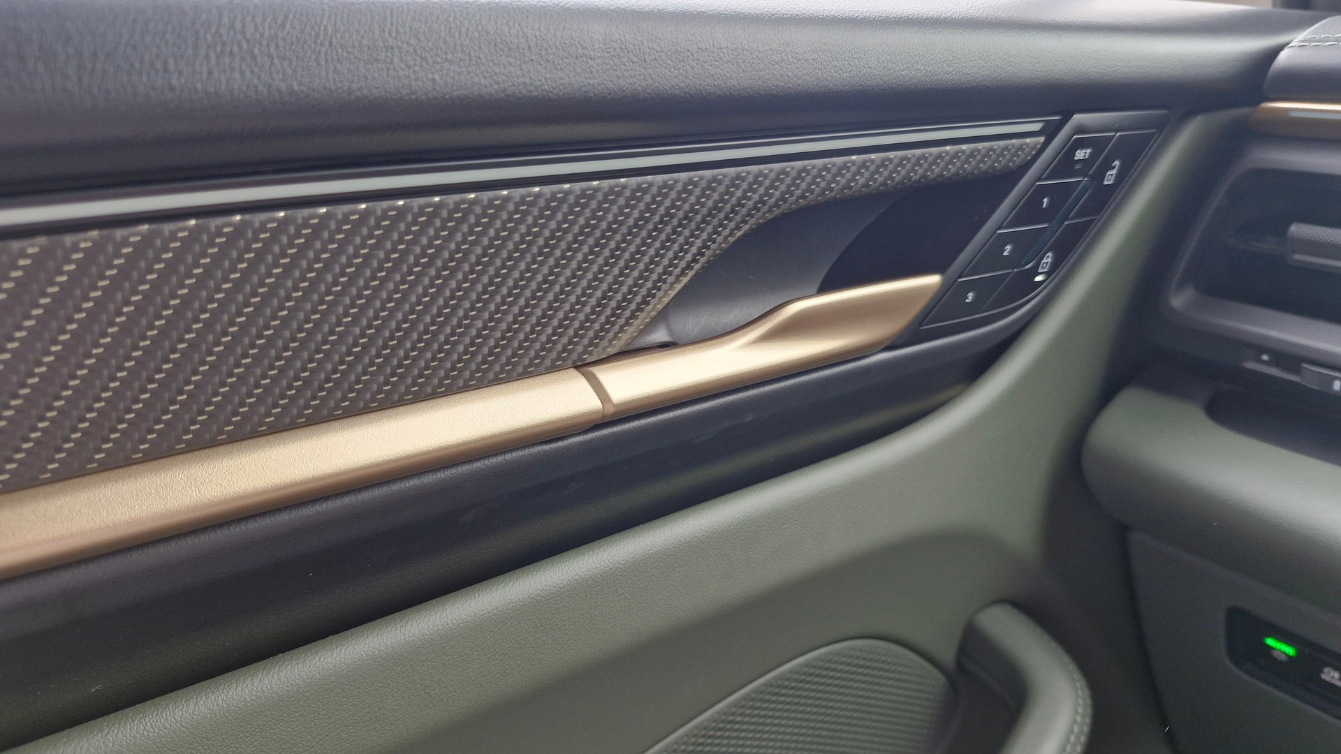 PORSCHE Turbo-image-5