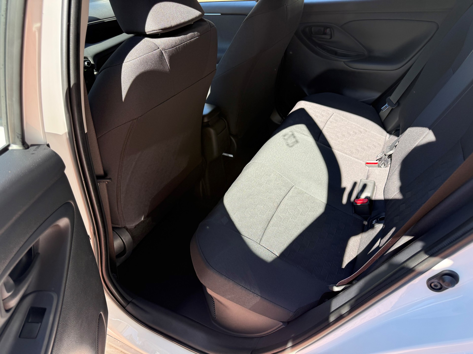 TOYOTA Yaris 1.5 Comfort e-CVT-image-7