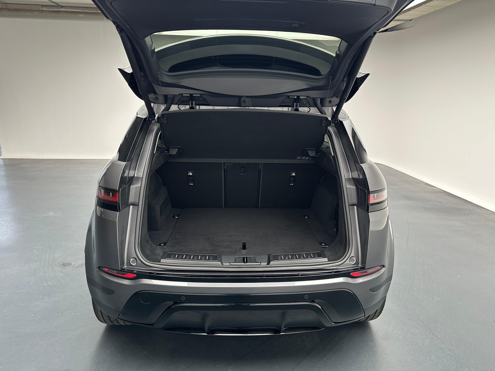 LAND ROVER Range Rover Evoque 2.0 T 250 SE-image-13