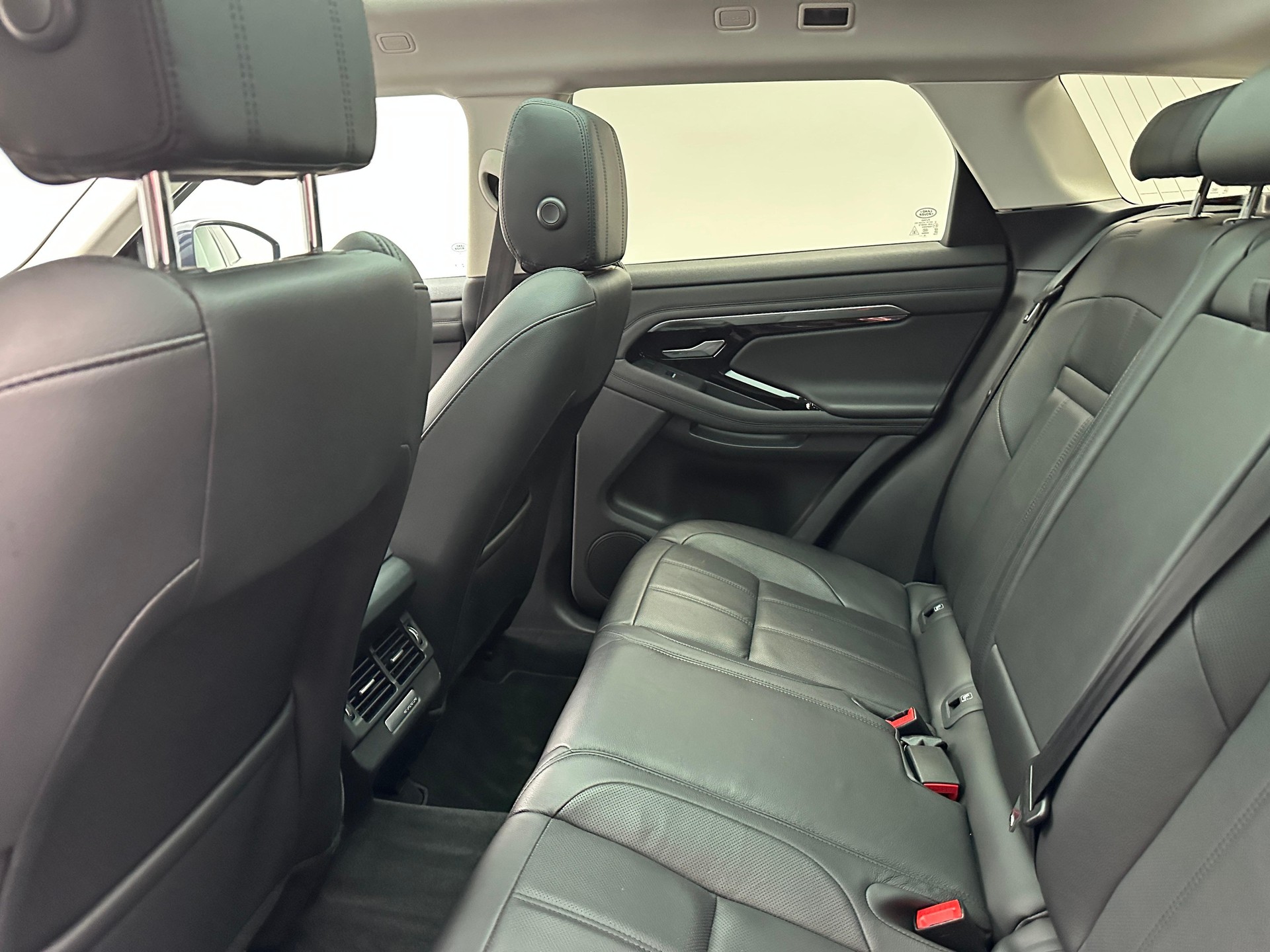 LAND ROVER Range Rover Evoque 2.0 T 250 SE-image-10