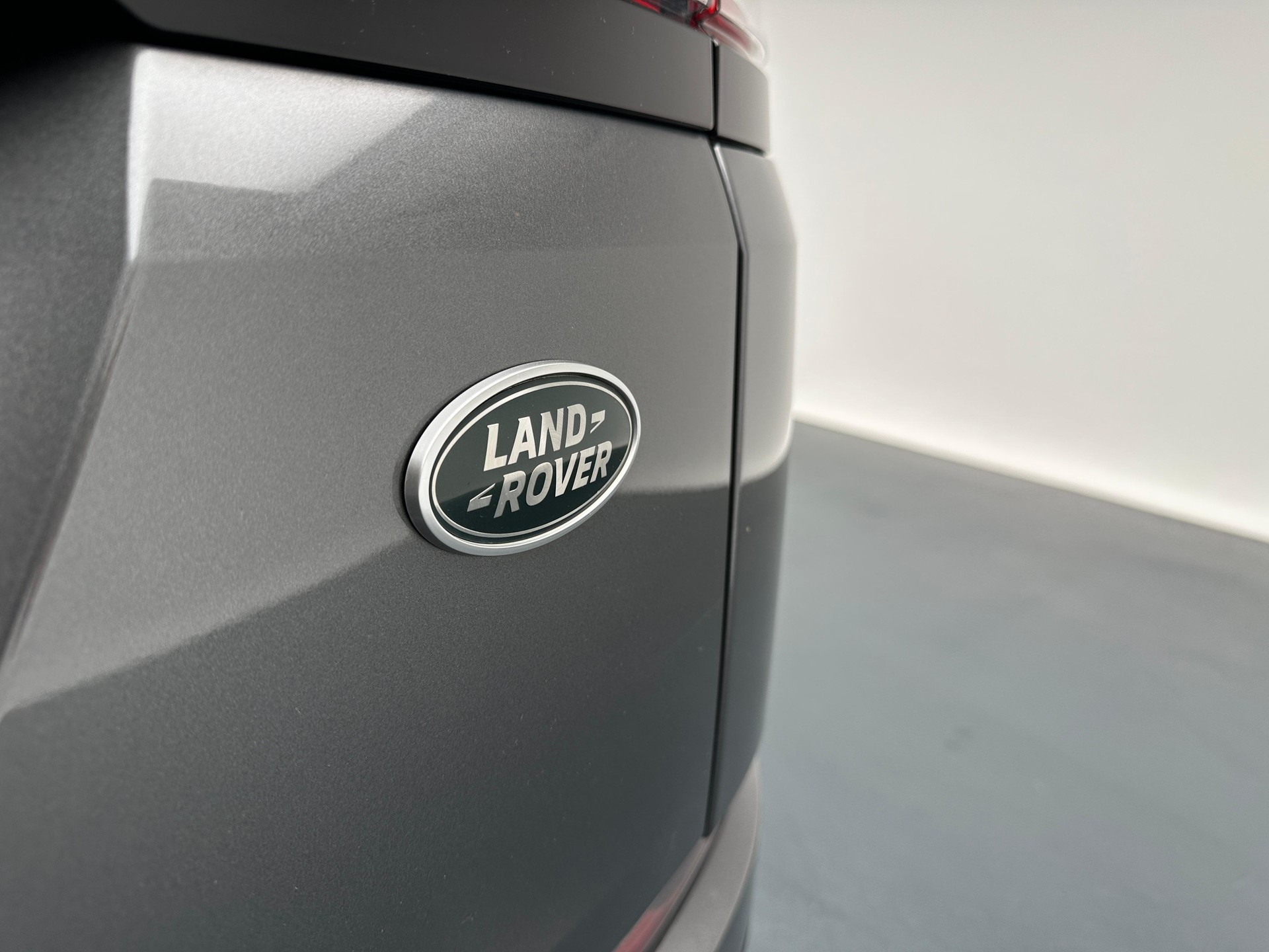 LAND ROVER Range Rover Evoque 2.0 T 250 SE-image-4