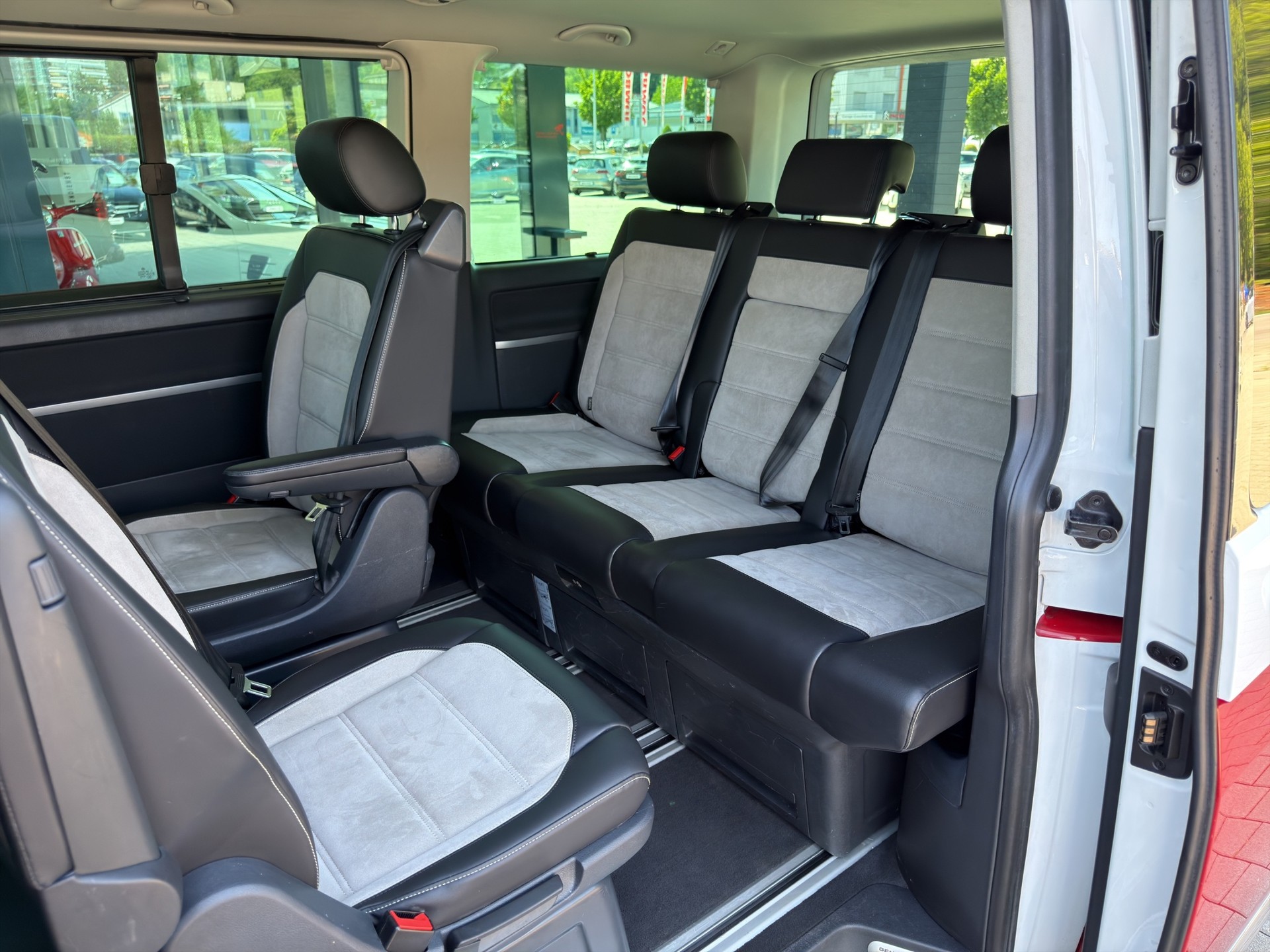 VW T6 Multivan 2.0 TSI Comfort. Gen. Six 4Motion DSG*7 Plätzer*Frisch ab MFK,1 Jahr oder 20000km Garantie*-image-19