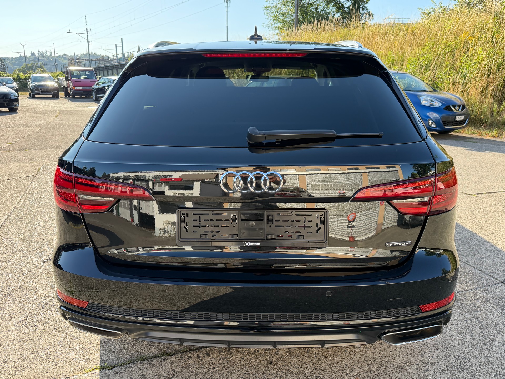 AUDI A4 Avant 2.0 TDI Sport quattro S-tronic-image-3