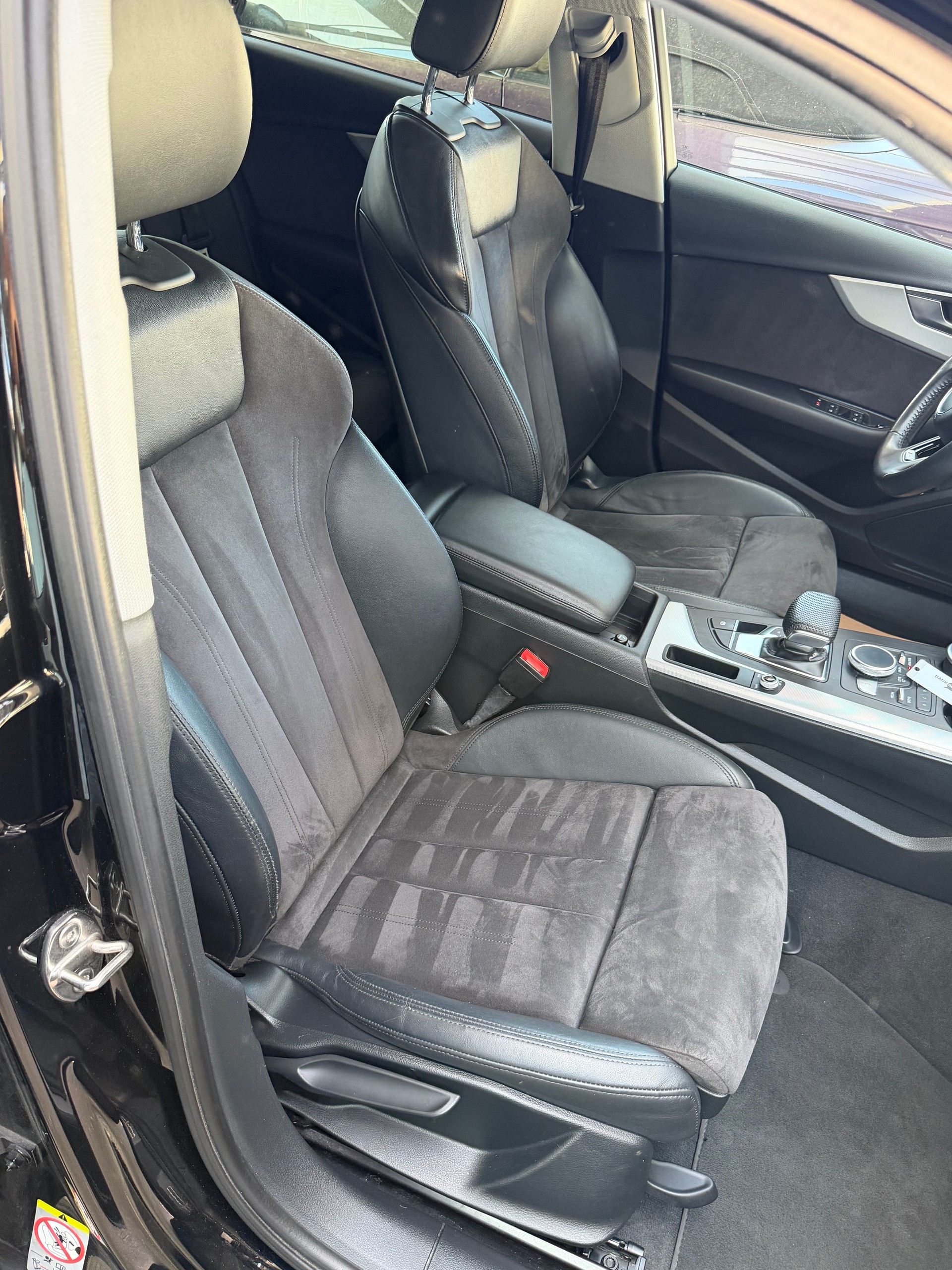 AUDI A4 Avant 2.0 TDI Sport quattro S-tronic-image-17
