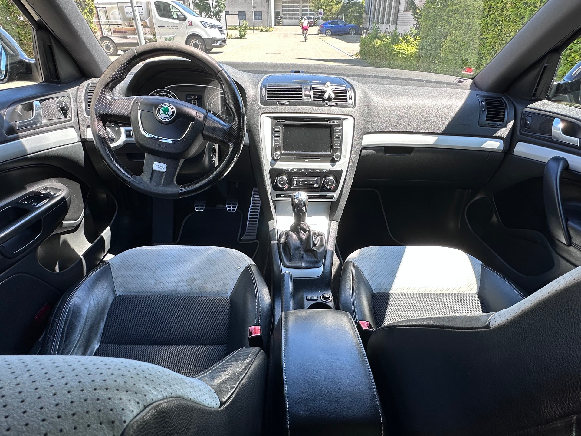SKODA Octavia 2.0 TFSI RS-image-6