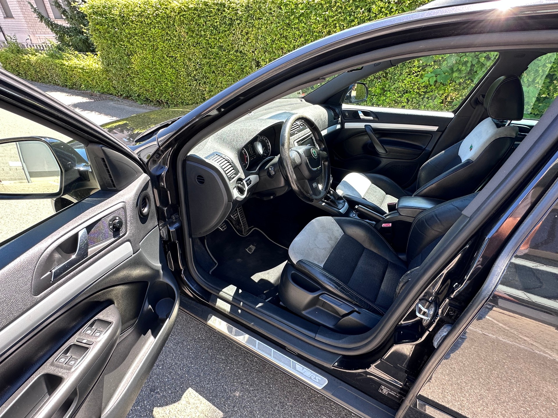 SKODA Octavia 2.0 TFSI RS-image-7