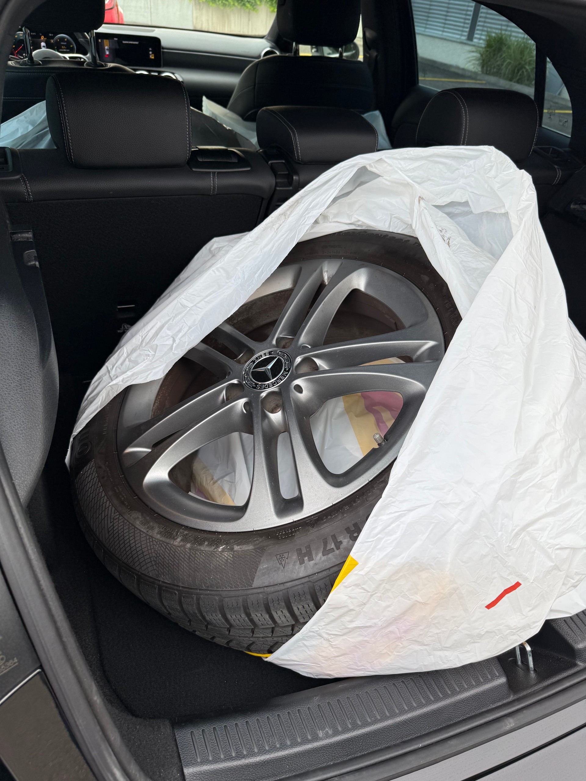 MERCEDES-BENZ A 200-image-9