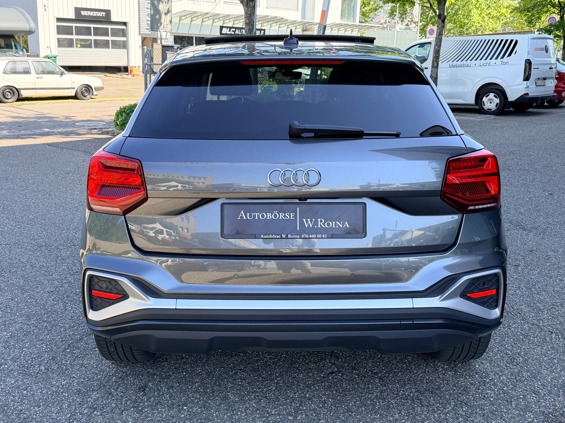 AUDI Q2 35 TFSI S line S-tronic-showroom-element-3