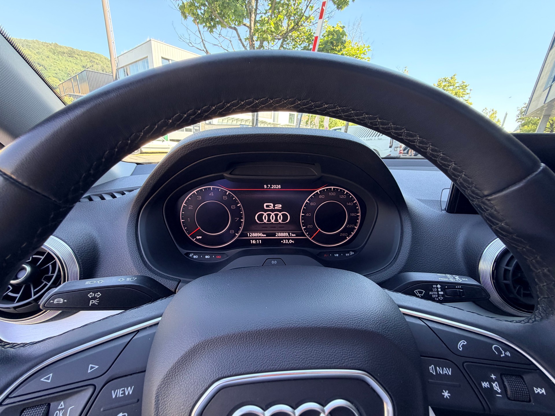AUDI Q2 35 TFSI S line S-tronic-image-12