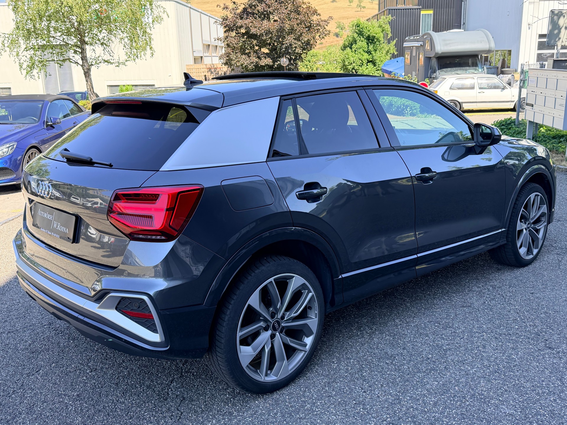 AUDI Q2 35 TFSI S line S-tronic-showroom-element-2