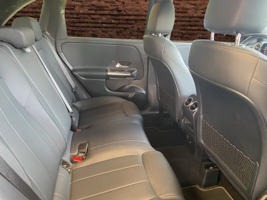 MERCEDES-BENZ B 200 7G-DCT-image-11
