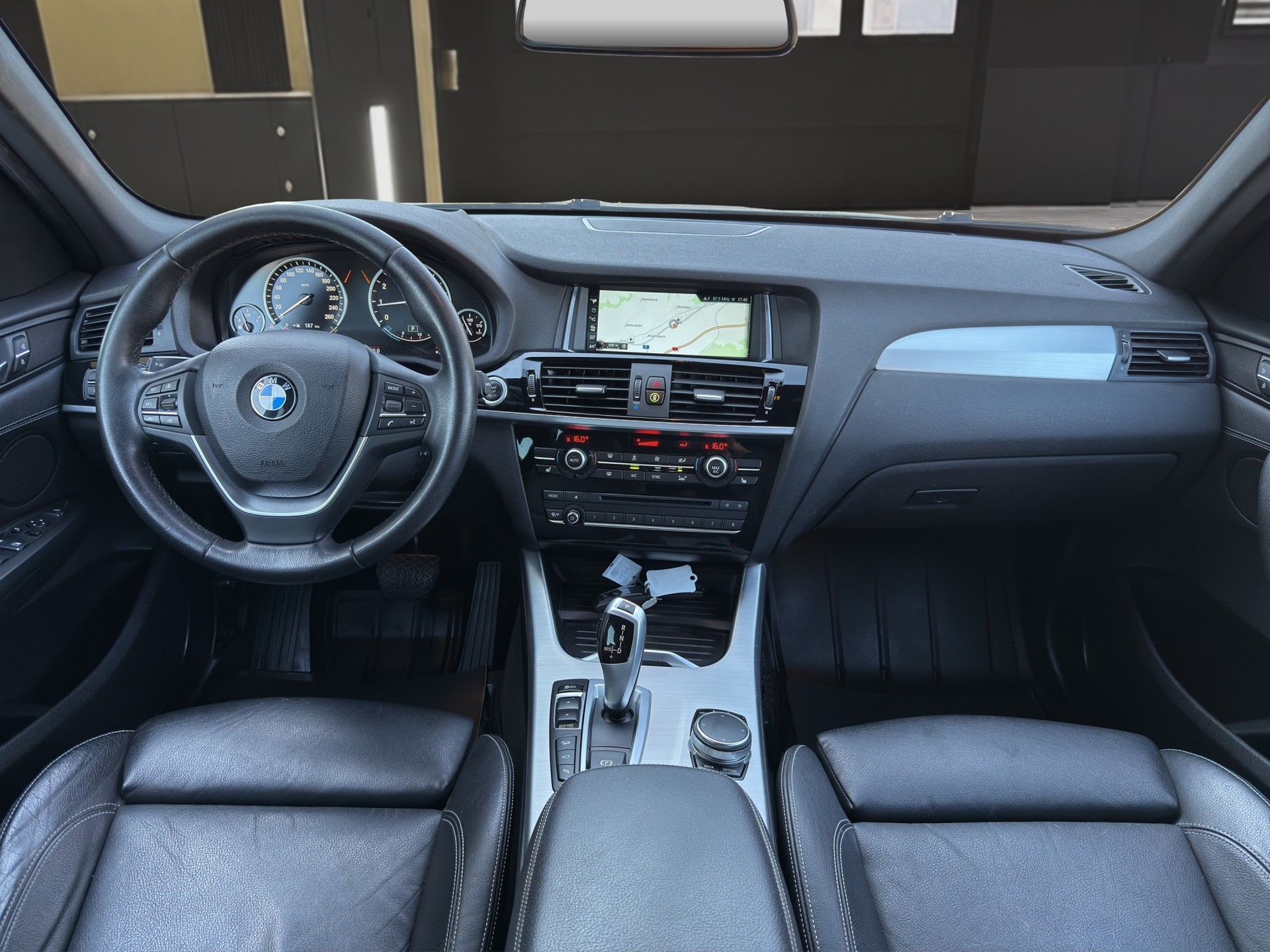 BMW X3 xDrive 28i xLine Steptronic-image-10