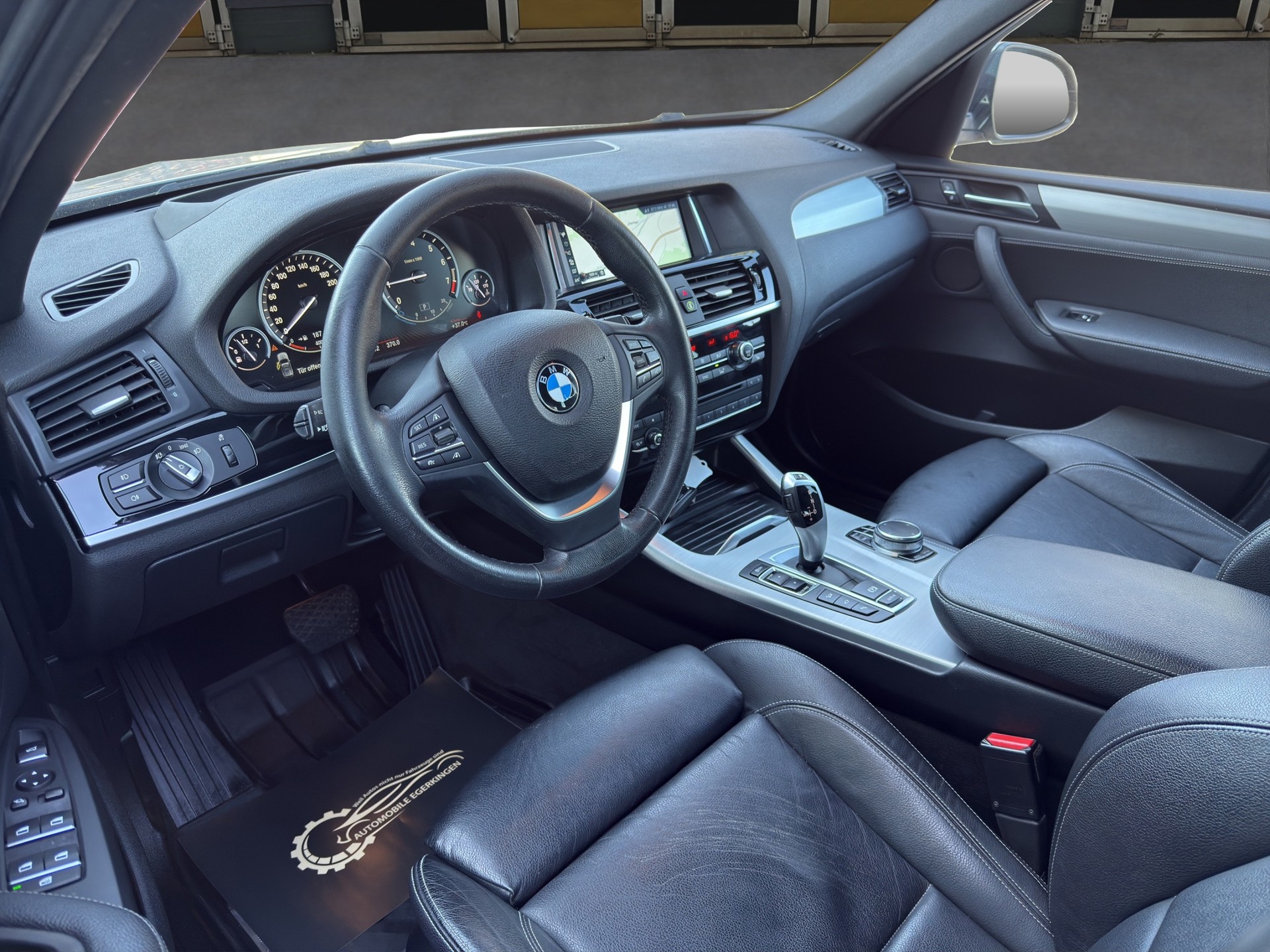 BMW X3 xDrive 28i xLine Steptronic-image-8