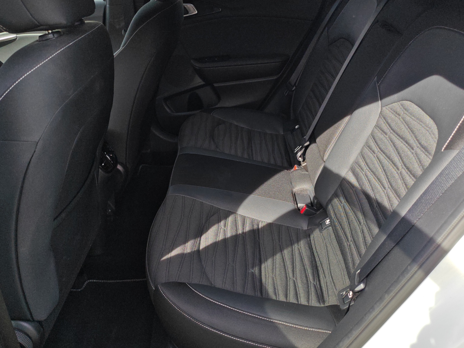 KIA Ceed 1.5 T-GDi Power GT-Line DCT [Expertise du jour + Garantie 12 mois + Service & Immat. Offerts]-image-10