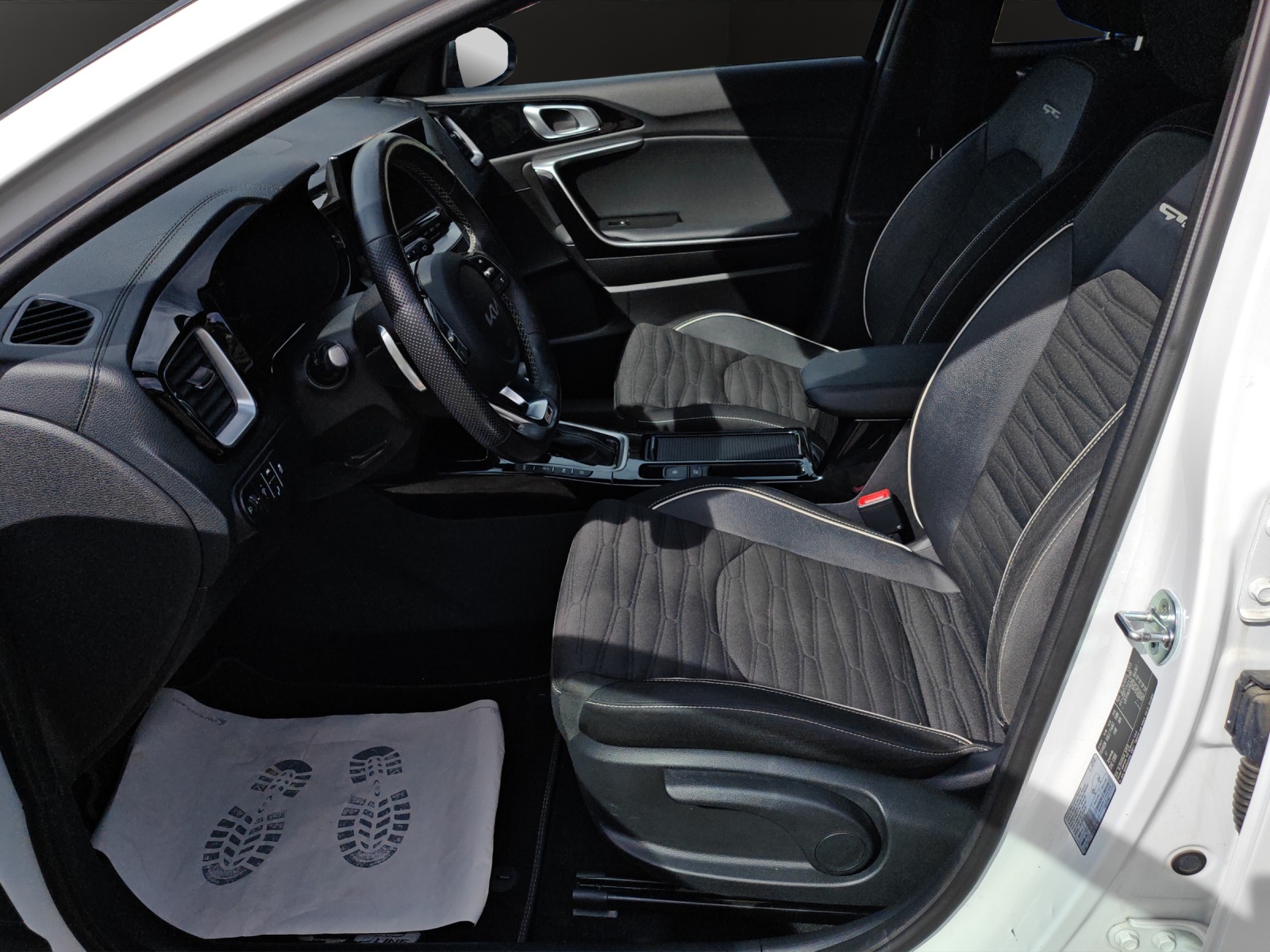 KIA Ceed 1.5 T-GDi Power GT-Line DCT [Expertise du jour + Garantie 12 mois + Service & Immat. Offerts]-image-8
