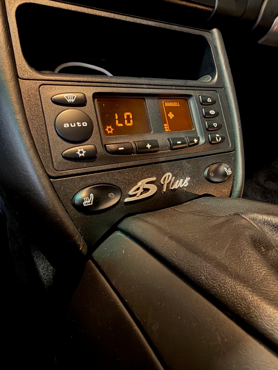 PORSCHE 911 Carrera 4S *PLUS 1/50 world - X51*-image-15