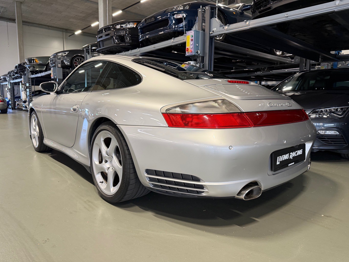 PORSCHE 911 Carrera 4S *PLUS 1/50 world - X51*-image-2