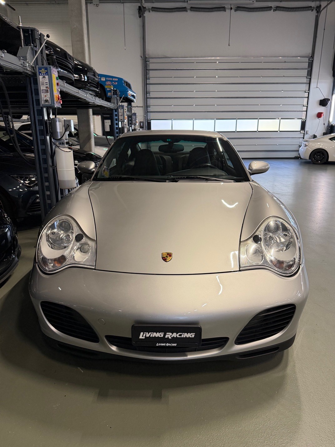 PORSCHE 911 Carrera 4S *PLUS 1/50 world - X51*-image-4